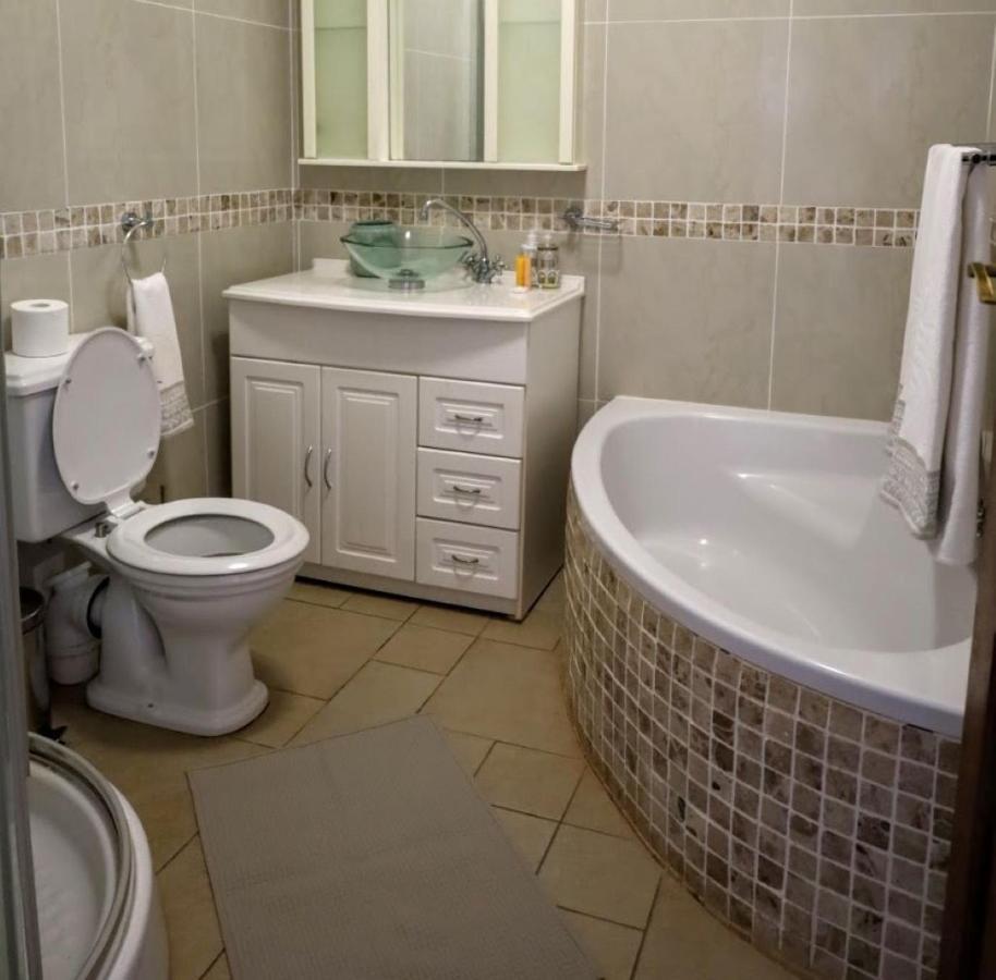 Mountain Rose Guesthouse Louis Trichardt Exterior foto